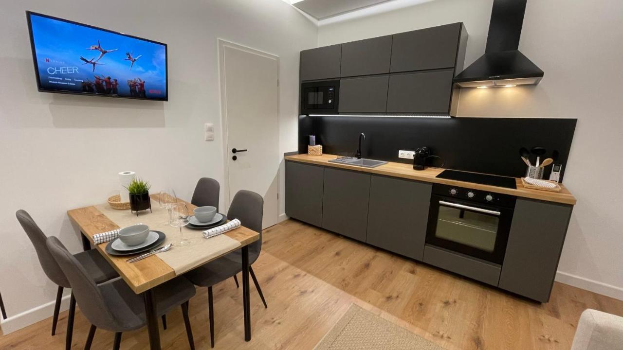 Sipsix Apartment - Modern 2 Bedroom Newly Renovated Flat With Ac In Budapest City Centre Dış mekan fotoğraf